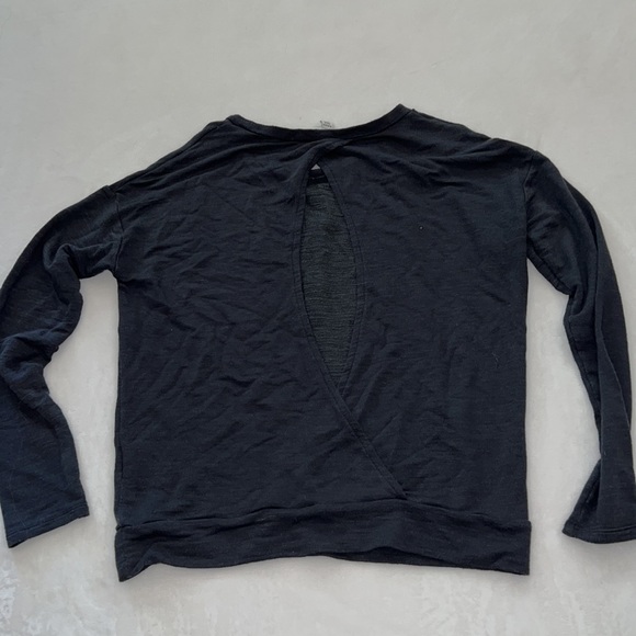 Navy blue/dark grey open back American Eagle long sleeve sweater. Size S. - Picture 2 of 2